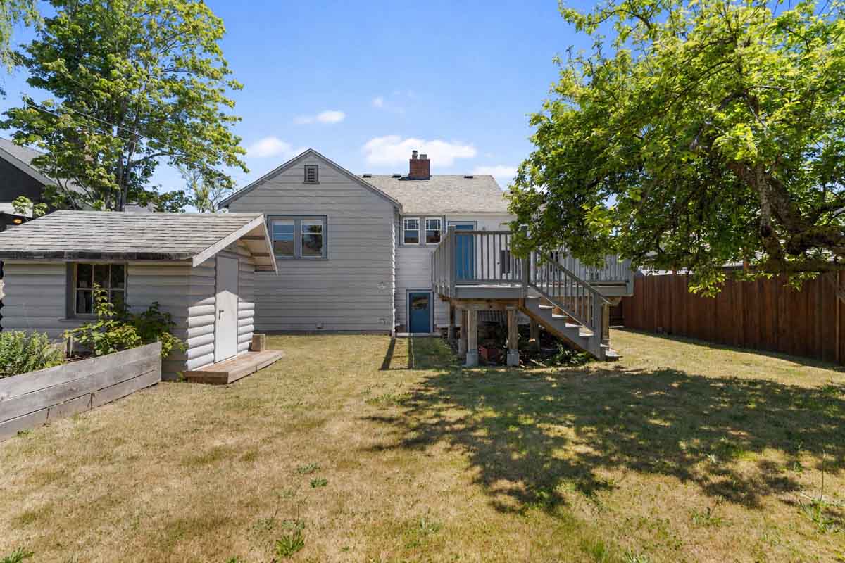 2530 Blackwood 39