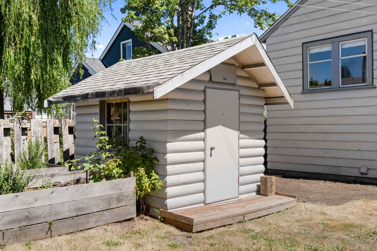 2530 Blackwood 40