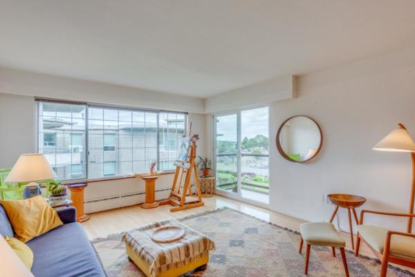 Light filled condo at 1270 Beach Dr 