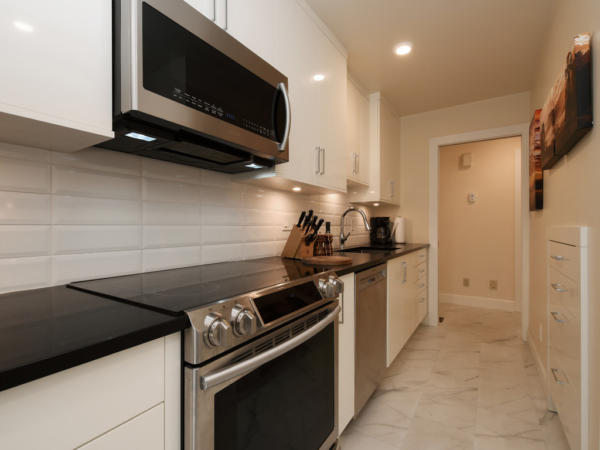 fully renovated kitchen Sidney Townhome