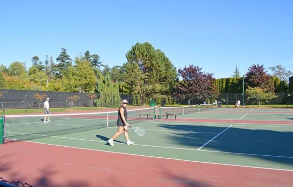 Nearby Henderson Rec Centre